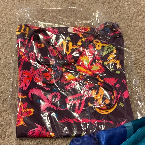 - Mirabel Madrigal Cosplay - Picture 7 of 7